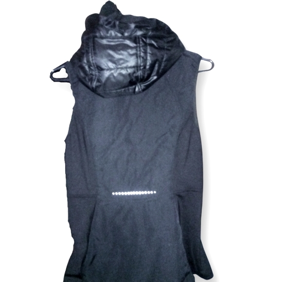 Lululemon another mile vest 6 - Picture 3 of 3